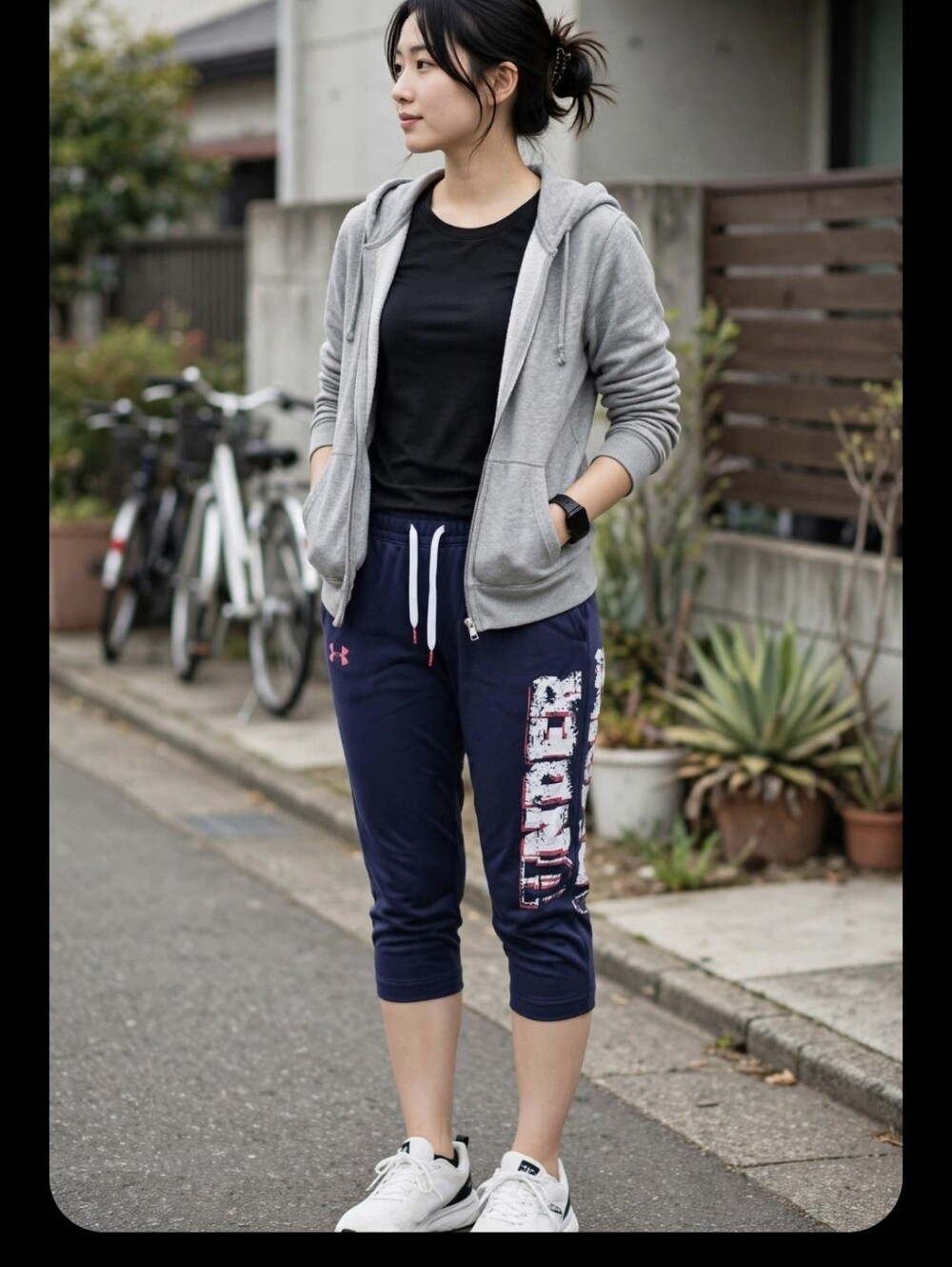 Under Armour Women's Capris - Navy and Pink